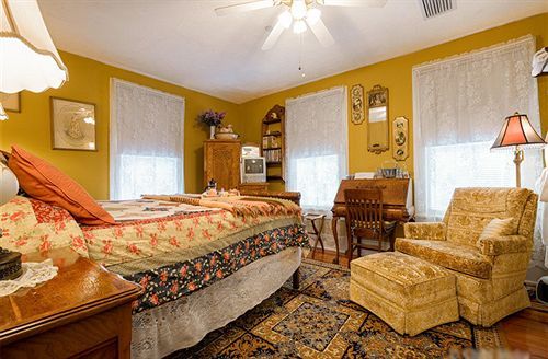 Alling House Bed And Breakfast Orange City Exterior photo