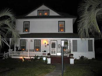Alling House Bed And Breakfast Orange City Exterior photo